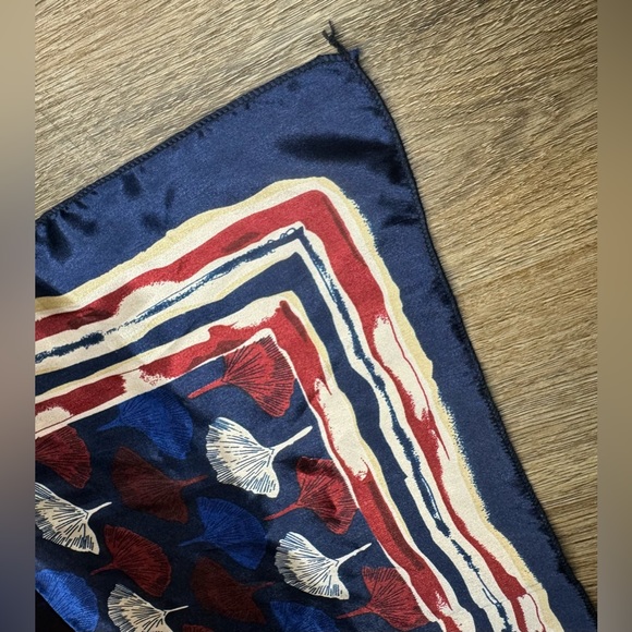 Vintage Silk Scarf Handkerchief Red White Blue - Picture 4 of 5
